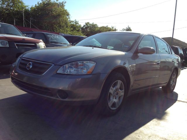 Nissan Altima 2003 photo 2