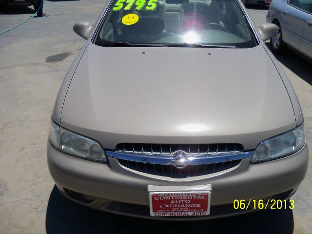 Nissan Altima 2003 photo 4