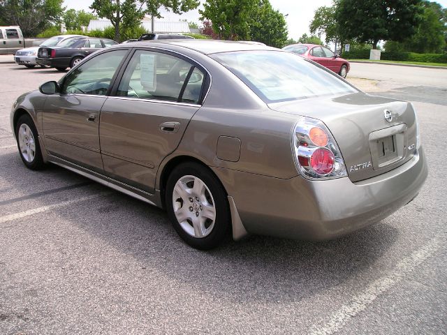 Nissan Altima 2003 photo 2