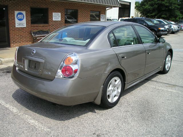 Nissan Altima 2003 photo 4