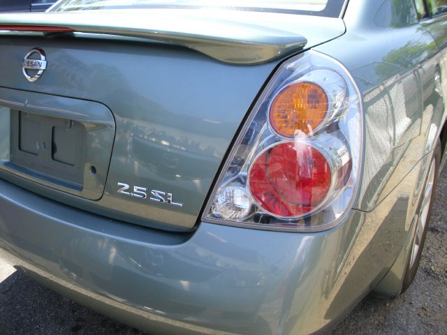 Nissan Altima 2003 photo 4