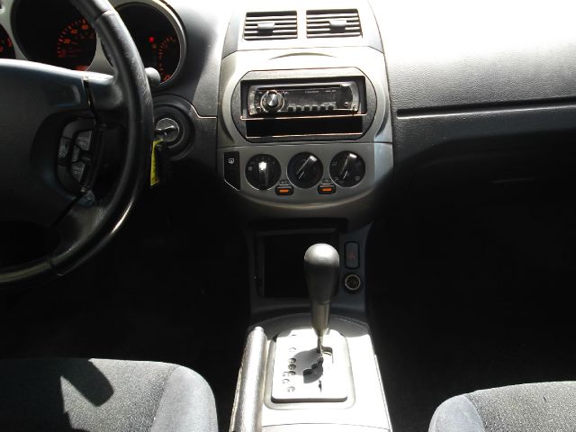 Nissan Altima 2003 photo 16