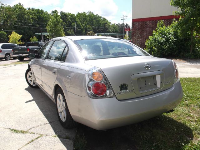 Nissan Altima 2003 photo 4