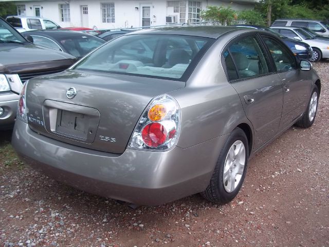 Nissan Altima 2003 photo 14