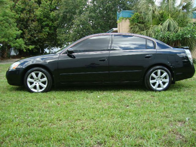 Nissan Altima 2004 photo 1