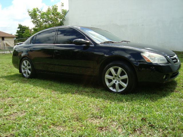 Nissan Altima 2004 photo 2