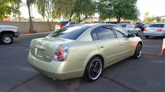 Nissan Altima 2004 photo 1