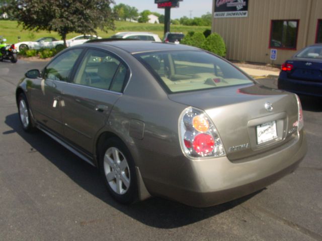 Nissan Altima 2004 photo 1