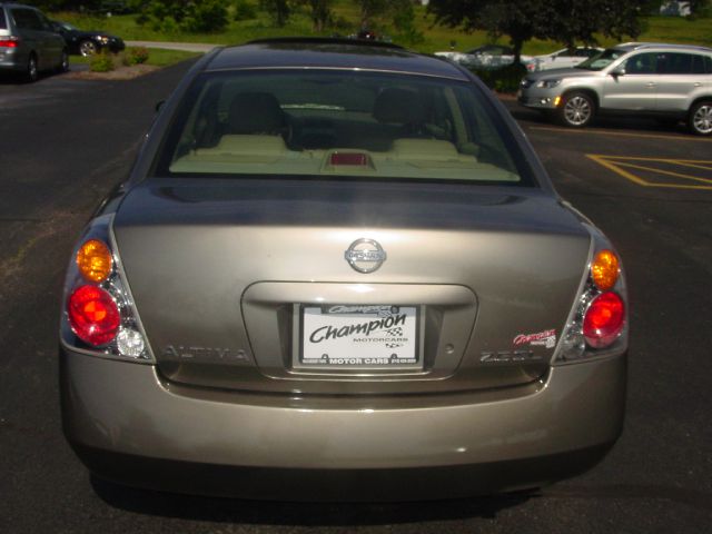 Nissan Altima 2004 photo 2