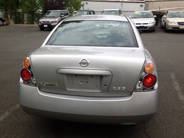 Nissan Altima 2004 photo 2