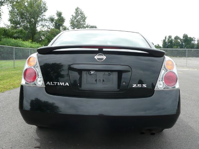 Nissan Altima 2004 photo 2