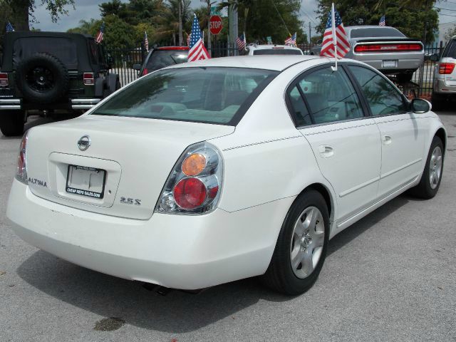 Nissan Altima 2004 photo 2