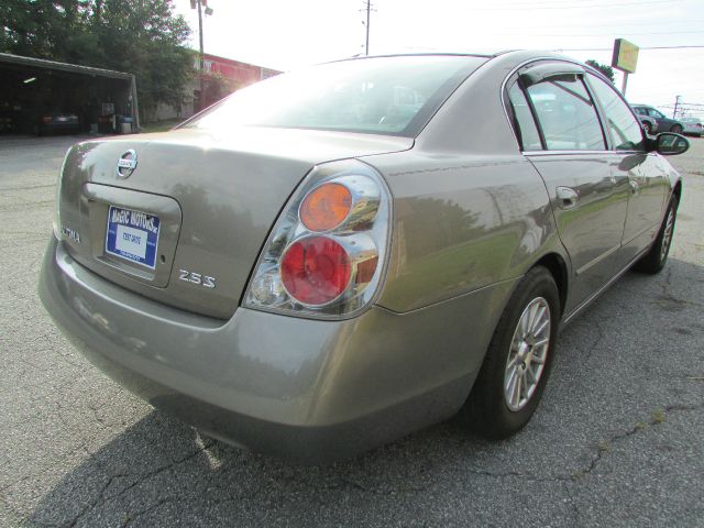 Nissan Altima 2004 photo 4