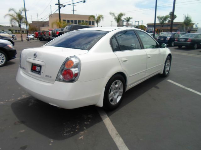 Nissan Altima 2004 photo 1