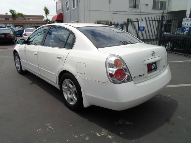 Nissan Altima 2004 photo 4