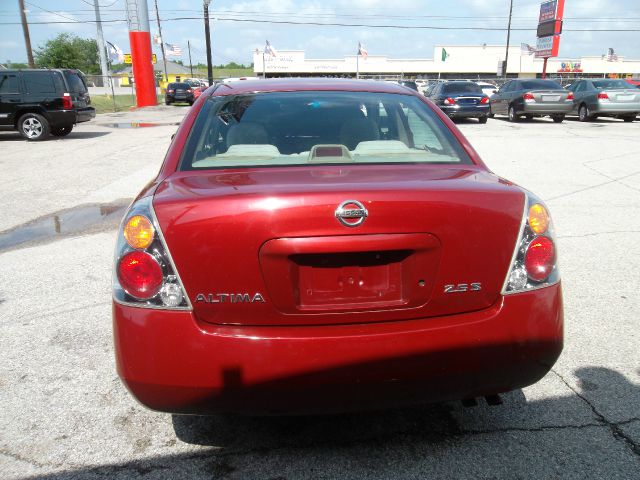 Nissan Altima 2004 photo 1