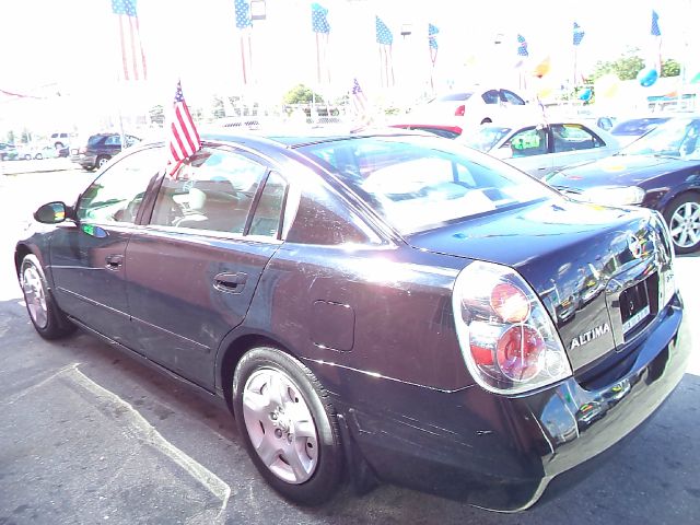 Nissan Altima 2004 photo 1