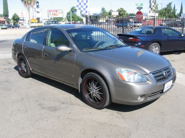 Nissan Altima 2004 photo 1