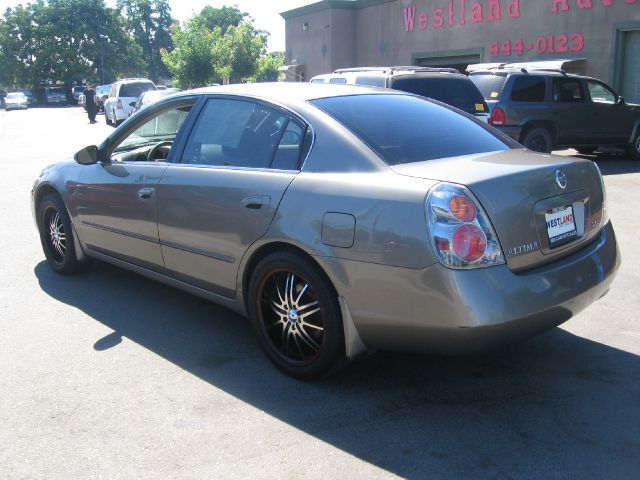 Nissan Altima 2004 photo 2