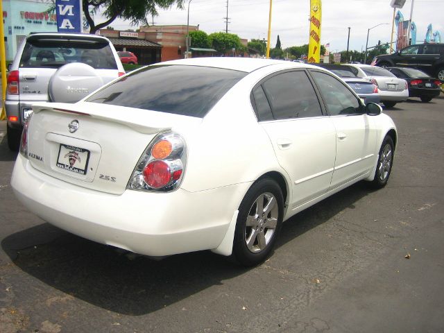 Nissan Altima 2004 photo 4