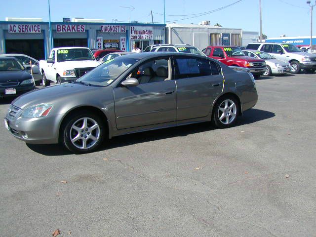 Nissan Altima 2004 photo 2