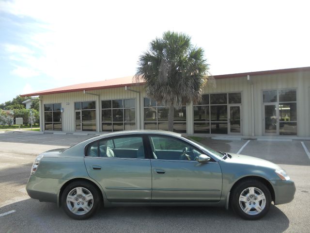 Nissan Altima 2004 photo 4