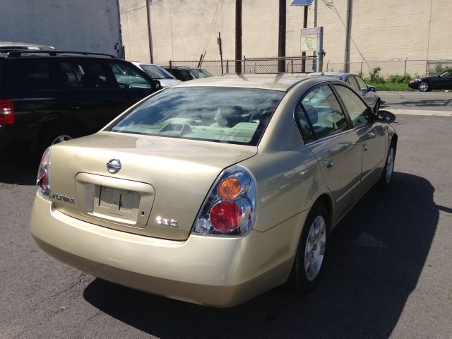 Nissan Altima 2004 photo 1