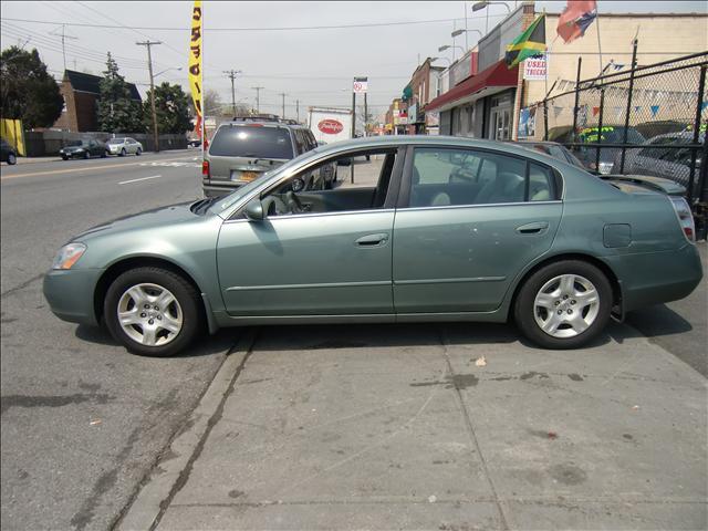 Nissan Altima 2004 photo 2