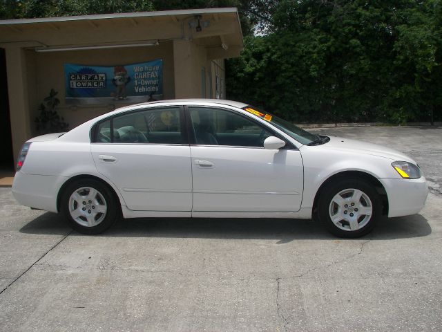 Nissan Altima 2004 photo 2