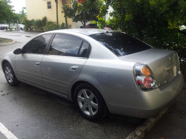 Nissan Altima 2004 photo 1