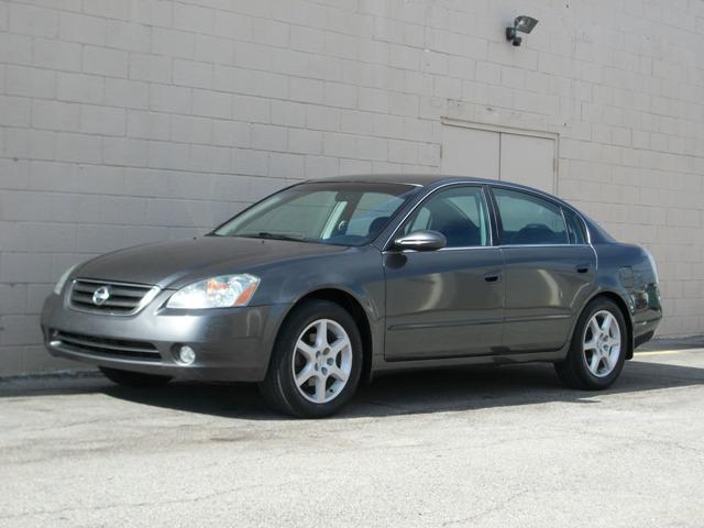 Nissan Altima SE Sedan