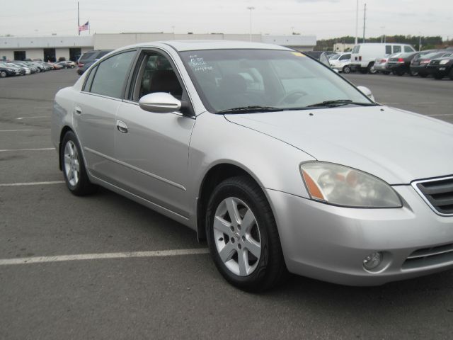 Nissan Altima 2004 photo 1