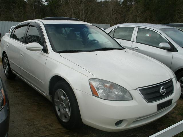 Nissan Altima 2WD Crew Cab 140.5 Laramie Sedan