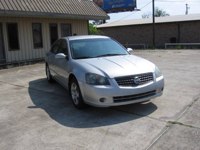 Nissan Altima 2005 photo 2