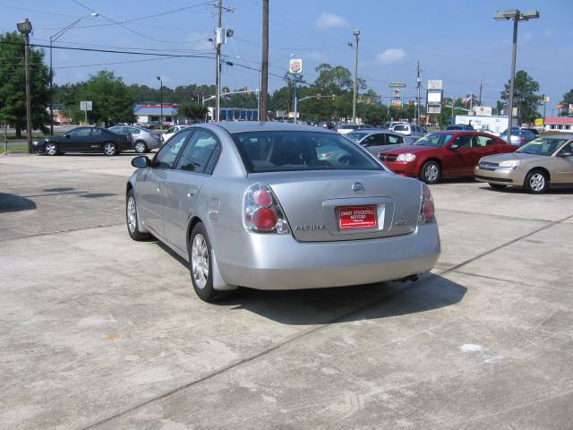 Nissan Altima 2005 photo 4