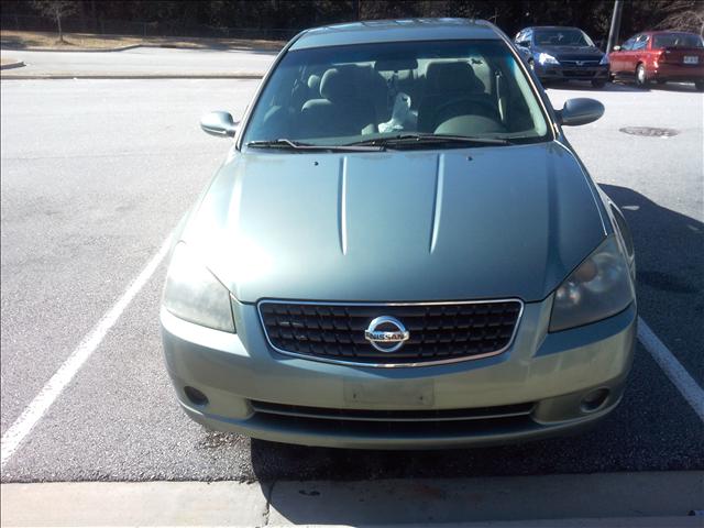 Nissan Altima 2005 photo 2