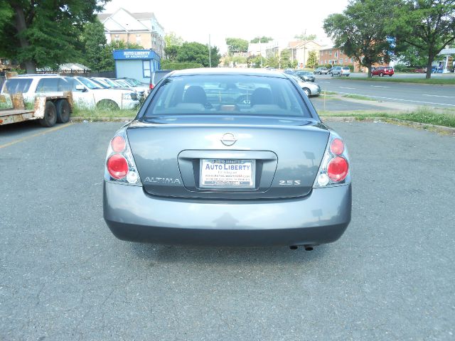 Nissan Altima 2005 photo 10