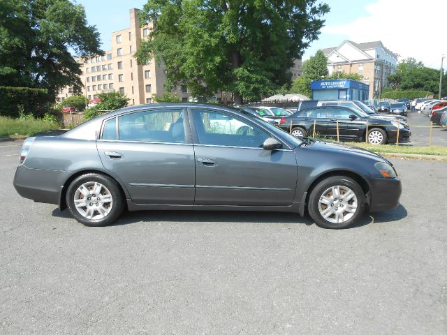 Nissan Altima 2005 photo 2