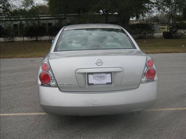 Nissan Altima 2005 photo 2