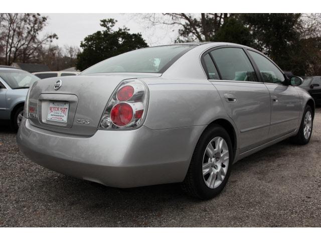 Nissan Altima 2005 photo 1