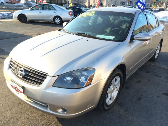 Nissan Altima 2005 photo 2