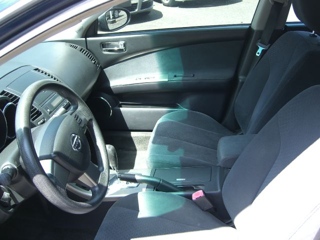 Nissan Altima 2005 photo 2