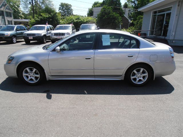 Nissan Altima 2005 photo 2