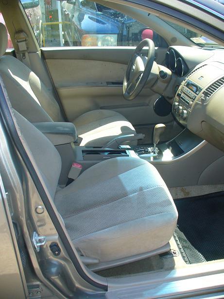 Nissan Altima 2005 photo 2