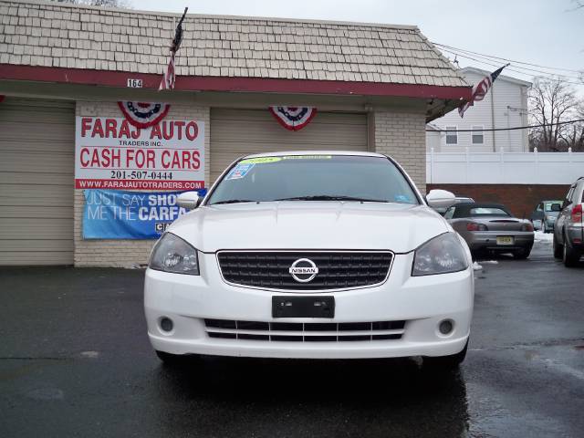 Nissan Altima XR Sedan