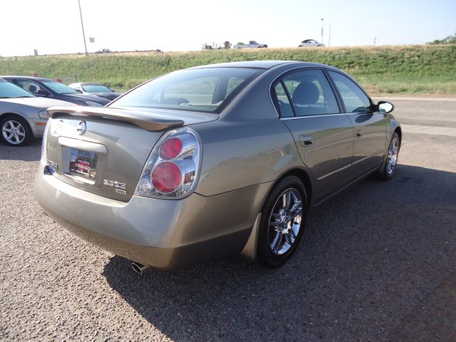 Nissan Altima 2005 photo 17