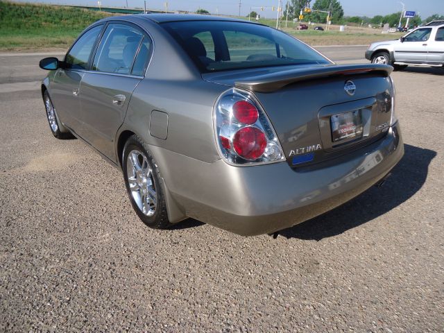 Nissan Altima 2005 photo 2