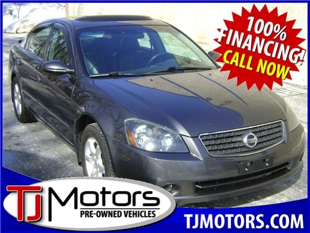 Nissan Altima SLT Quad Cab 2WD Sedan