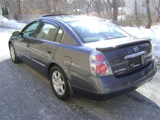 Nissan Altima 2005 photo 2