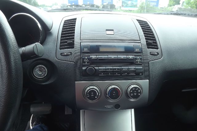 Nissan Altima 2005 photo 8